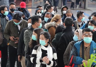 Corea del Sur elevó el domingo al máximo su nivel de alerta para enfermedades contagiosas después de que en los últimos días el número de contagios se haya multiplicado por más de 20. (EFE)
