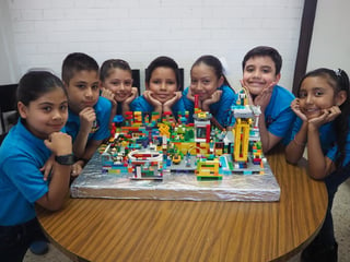 Los Astrobots lograron avanzar a la fase nacional de First Lego Leagues México, a celebrarse el próximo 29 de febrero en Nuevo León. (EL SIGLO DE TORREÓN/ VERÓNICA RIVERA)