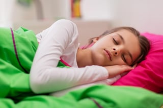 Una buena noche de sueño ayuda a los adolescentes a sobrellevar el estrés, y por lo tanto, a enfrentar situaciones sociales desafiantes. (ARCHIVO) 