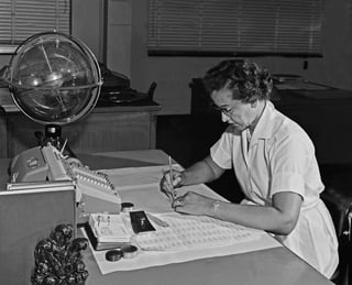 Katherine Johnson, matemática de la NASA, falleció hoy a los 101 años. Es reconocida por su trabajo con un grupo de mujeres afroamericanas, en los años 60. (ARCHIVO)