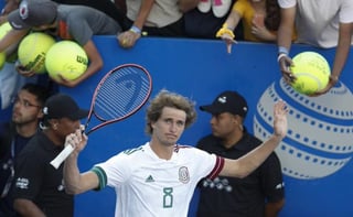 Durante su visita a Acapulco para disputar el XXVII Abierto Mexicano de Tenis, Alexander Zverev, número 7 del mundo, lució una camiseta de la Selección Mexicana. (CORTESÍA)
