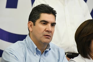 El líder del PAN en Coahuila, Jesús de León, se lanzó contra los gobiernos estatal y federal por la inversión en la Comarca Lagunera. (FERNANDO COMPEÁN)