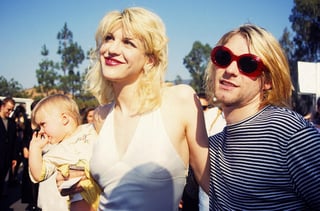 La pareja rockera, Kurt Cobain y Courtney Love. (ESPECIAL)
