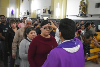 El obispo de la Diócesis de Torreón, Luis Barraza, dará inicio a la Cuaresma con la imposición de ceniza en la catedral del Carmen. (EL SIGLO DE TORREÓN)