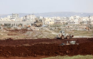 Las unidades del Ejército sirio consiguieron acceder a la ciudad de Kafr Nabel y otras cuatro aldeas en el sur de Idlib, después de la huida de las facciones armadas sirias respaldadas por Turquía. (ARCHIVO)