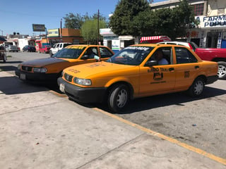 A partir de las nueve de la mañana los chóferes y concesionarios de transporte público de los 400 taxis realizarán el plantón frente a la Presidencia Municipal, como medida de protesta contra el Ayuntamiento. (EL SIGLO COAHUILA)