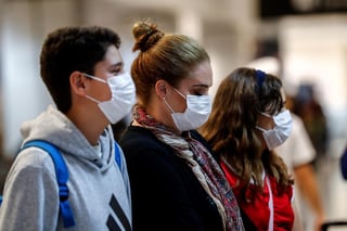 Después que Brasil reporta el primer caso de la enfermedad virósica COVID-19, los países Latinoamericanos toman diversas medidas de prevención. (EFE)