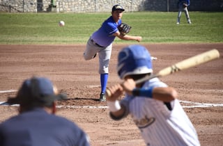 Dentro de los resultados de la primera jornada, en la disciplina del beisbol varonil, la Facultad de Ingeniería Civil se impuso a los Soles de la Unidad Deportiva Torreón. (ARCHIVO)