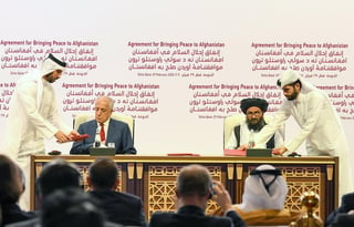El pacto fue firmado por el representante especial de Estados Unidos para la paz, Zalmay Khalilzad, y el líder talibán, mulá Abdul Ghani Baradar.

(EFE)