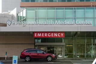  Las autoridades sanitarias estadounidenses informaron este lunes de que cuatro nuevos pacientes murieron en el estado de Washington debido al coronavirus, elevando la cifra total a seis en esta región del noroeste y en el total del país. (EFE)