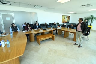 El gerente técnico del Simas compareció ante ediles de la Comisión del Agua en el cabildo. (EL SIGLO DE TORREÓN)