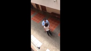  El video de una alumna encarando a un profesor que presuntamente acosa a las estudiantes se ha vuelto viral a través de las redes sociales. (ESPECIAL)