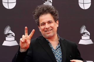 El cantante argentino Andrés Calamaro volvió a generar polémica al utilizar sus redes sociales para expresar su opinión acerca de los feminicidios. (ARCHIVO)