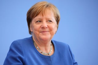 Merkel dijo en una rara conferencia de prensa el miércoles en Berlín que es importante que los líderes europeos discutan “lo que son medidas buenas y efectivas y las que no lo son”.
(EFE)