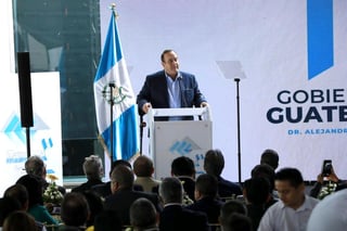 Guatemala prohibirá el ingreso de ciudadanos de Europa, Irán y Corea del Sur, además de China, con el objetivo de evitar la penetración del coronavirus en su territorio, informó este miércoles una fuente oficial. (ARCHIVO)