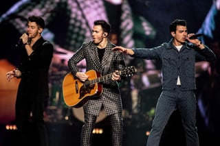 Jonas Brothers, se dijeron tristes por tener que cancelar su residencia en Las Vegas. (ARCHIVO)