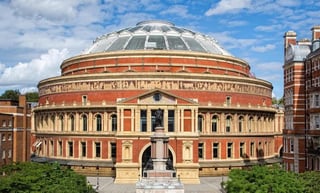 El Royal Albert Hall indicó que esta sala 'ha estado con el país durante casi 150 años, en las buenas y en las malas', y resaltó que su misión es la de 'entretener' e 'inspirar'.
(ARCHIVO)