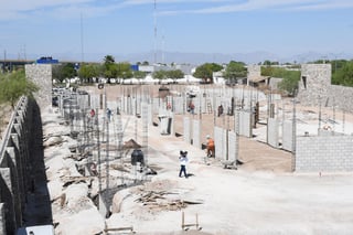 El proyecto fue mostrado durante hoy jueves por el propio alcalde de Torreón, Jorge Zermeño; el titular de Obras Públicas, Tomás Galván y el secretario del Ayuntamiento de Torreón, Sergio Lara. (FERNANDO COMPEÁN)