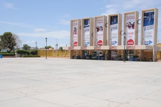 Sumándose a las acciones de prevención del contagio del Coronavirus, la Unidad Deportiva Torreón, cerró sus puertas a partir de hoy. (ARCHIVO)