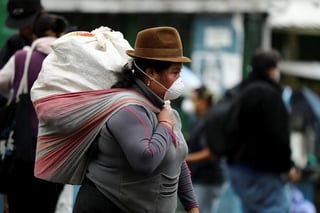 Las víctimas mortales por COVID-19 ascendieron a cinco y los positivos se cuentan en 367 en Ecuador. (EFE)