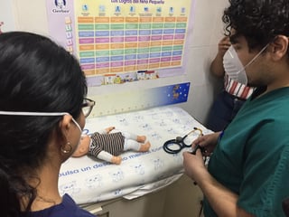 Realizan simulacro de protocolo de atención para posibles casos de COVID-19 en el Hospital Infantil Torreón.