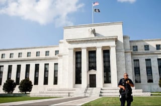 En su anuncio, el banco central estadounidense indicó que comprará activos 'en los montos necesarios para mantener un funcionamiento normal de los mercados y una ejecución efectiva de la política monetaria'.
(ARCHIVO)