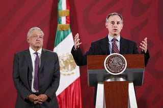López-Gatell consideró que es el momento adecuado para empezar a tomar otras medidas, por lo que declaró formalmente el inicio de la Fase dos en México ante el coronavirus. (ARCHIVO)