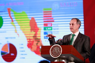 El subsecretario Hugo López-Gatell oficializó que México se encuentra en la Fase 2 de la contingencia por coronavirus. (EFE)