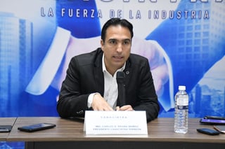 Carlos Braña Muñoz, presidente de la Canacintra en Torreón, consideró que se debe atender el tema económico actualmente, a la par de la salud. (FERNANDO COMPEÁN)