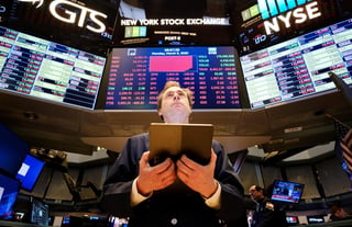 Wall Street cerró este jueves con todos sus índices en verde y el Dow Jones de Industriales, su principal indicador, se alzó un 6.38 % y recuperó un 20 % en solo tres días. (ARCHIVO) 
