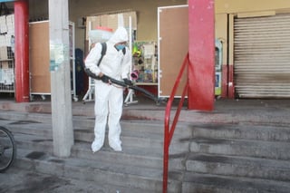 El pasado jueves se comenzó con las brigadas de sanitización en diferentes puntos del municipio. (EL SIGLO DE TORREÓN) 