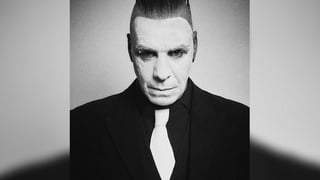 Lindemann, de 57 años, solicitó atención médica luego de su viaje a Rusia donde actuó en solitario, pues el cantante presentaba fiebre alta.  (ESPECIAL)