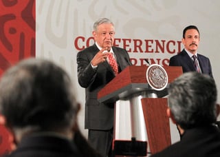 Hace 10 días, Fayad estuvo presente en la mañanera, donde el presidente López Obrador dio a conocer más detalles del proyecto de construcción del Aeropuerto Internacional 'General Felipe Ángeles'. (ARCHIVO)