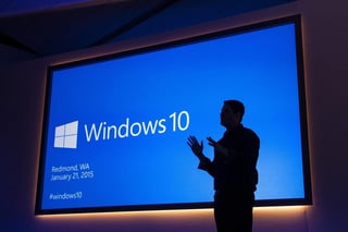 Microsoft dio a conocer que todas las versiones de Windows 10 y Windows Server pueden ser afectadas por un error que provoca que algunos programas y aplicaciones no puedan conectarse a internet. (ARCHIVO) 
