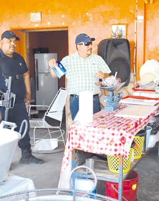 Personal del sistema acudió a los hogares de Peñón Blanco. (EL SIGLO DE TORREÓN) 
