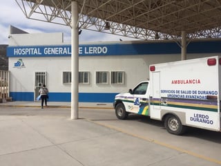 El joven fue trasladado a las instalaciones del Hospital General de Ciudad Lerdo para su atención médica. (EL SIGLO DE TORREÓN)