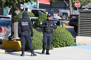 Caen dos en Torreón con unidades robadas; fueron detenidos por agentes de la Policía Municipal. (EL SIGLO DE TORREÓN)