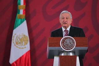 López Obrador informó que este viernes firmará un acuerdo para devolver tiempos oficiales (fiscales) a las estaciones de radio, y televisión, y puedan comercializar estos espacios. (NOTIMEX)