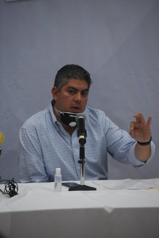 Paredes López indicó que el gobierno del Estado y el Instituto Mexicano del Seguro Social (IMSS) enviarán a Monclova “algunos” ventiladores, que serán utilizados para los pacientes con coronavirus que lo requieran.