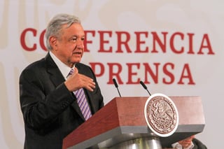 López Obrador señaló que ya es legal el que por ley se tiene derecho a una pensión si se trata de una persona adulta mayor.
(EFE)
