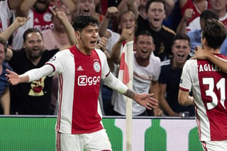 De concluir la Eredivisie, Ajax de Ámsterdam, donde milita el futbolista mexicano Edson Álvarez, ser proclamaría campeón. (ARCHIVO)
