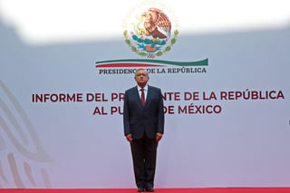 Ante el embate del coronavirus en el país, el presidente Andrés Manuel López Obrador pidió a la población no confiarse y seguir las recomendaciones de las autoridades sanitarias, a fin de evitar que se disparen los contagios y muertes por el COVID-19 en el país. (NOTIMEX)