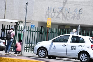 El joven fue trasladado a las instalaciones de la Clínica 46 del Instituto Mexicano del Seguro Social IMSS, donde ingresó con heridas cortantes en distintas partes del cuerpo.
(ARCHIVO)