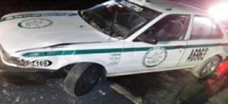 Según testigos, el afectado viajaba a bordo de un taxi Nissan Tsuru, modelo 2012, color blanco con verde, de la base Vicente Guerrero, en compañía de otro sujeto.
(ESPECIAL)