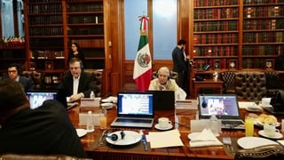 A través de su cuenta de Twitter, la Secretaría de Gobernación informó que su titular se reunió de forma virtual con los gobernadores del centro y occidente de la República mexicana.
(TWITTER)