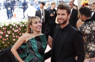 El actor australiano Liam Hemsworth, conocido por su trabajo en la cinta Los juegos del hambre, admitió que enfocarse en el ejercicio le permitió mantener el equilibrio tras su divorcio con la cantante Miley Cyrus. (ARCHIVO)