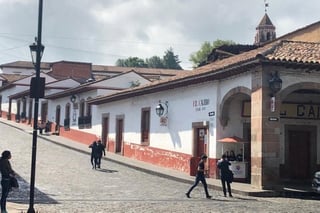 La Dirección de Seguridad Pública de Pátzcuaro informó que de las 14:00 a las 18:00 horas de este miércoles, cerrarán plazas y calles del Centro Histórico. (CORTESÍA)