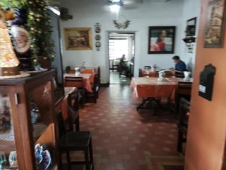 El restaurante Conchita es de gran tradición en la Ciudad Jardín, el cual se especializa en comida casera, panadería y dulces típicos de la zona. (VIRGINIA HERNÁNDEZ)