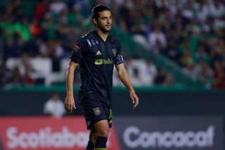 El delantero mexicano actualmente vive un gran momento en la MLS con el conjunto de Los Ángeles FC, donde es el capitán. (ARCHIVO)