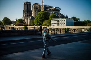 El presidente francés, Emmanuel Macron, prometió la reconstrucción de la histórica catedral. (EFE) 